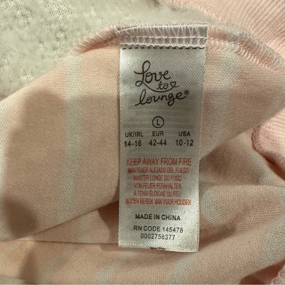 Hello Kitty Giant Face Oversized 3D Bow Sherpa Head Striped Shirt Women’s L RARE - Picture 6 of 8